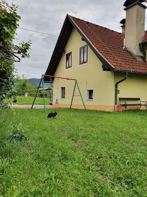 Charmantes Ferienhaus In Bester Lage Keutschach am See Exterior foto